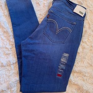 Levis 535